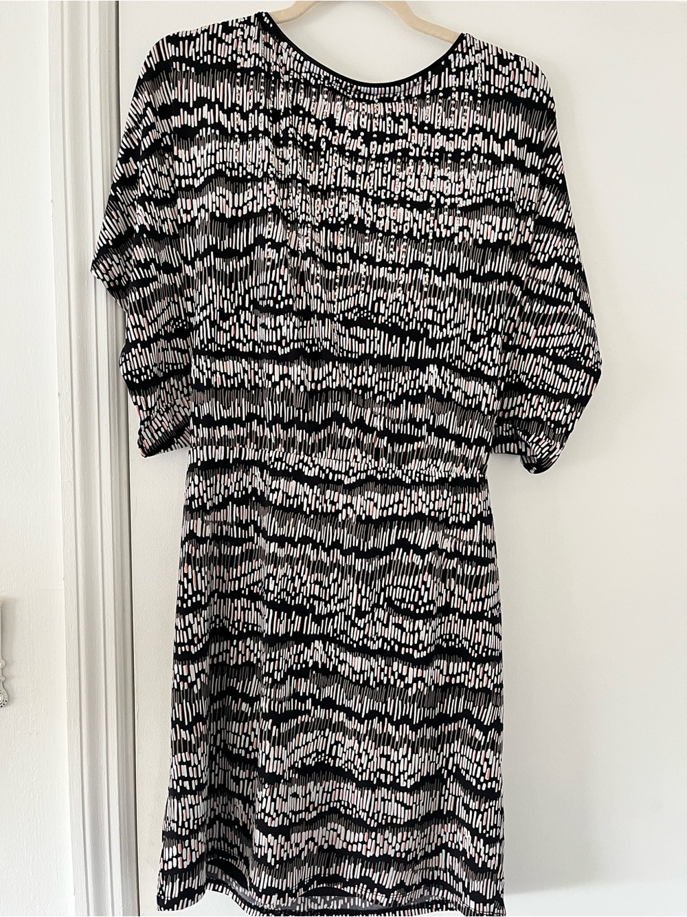 Black and White Patterned Women’s Dress size S